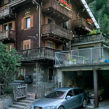 5 Zimmer-Wohnung Mit Garage Und Sauna Sankt Niklaus Exterior photo