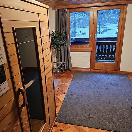 5 Zimmer-Wohnung Mit Garage Und Sauna Sankt Niklaus Exterior photo