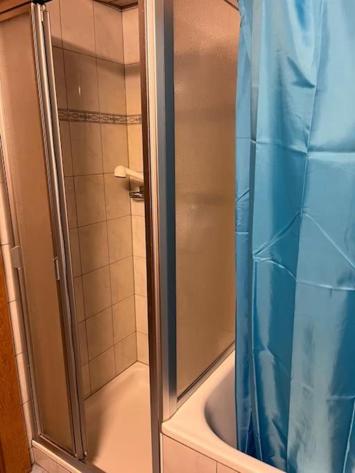 5 Zimmer-wohnung Mit Garage Und Sauna Apartamento