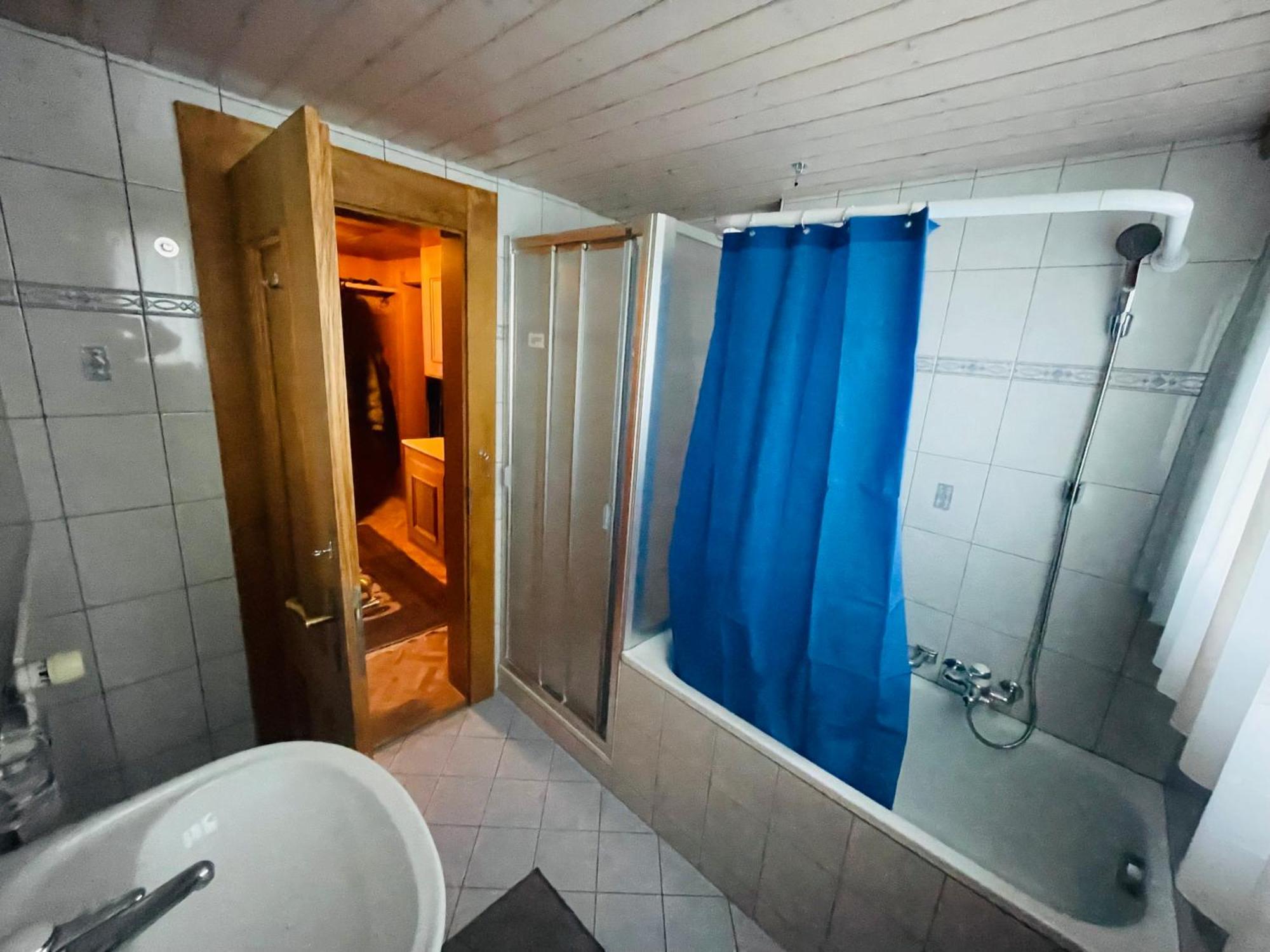 5 Zimmer-wohnung Mit Garage Und Sauna Apartamento